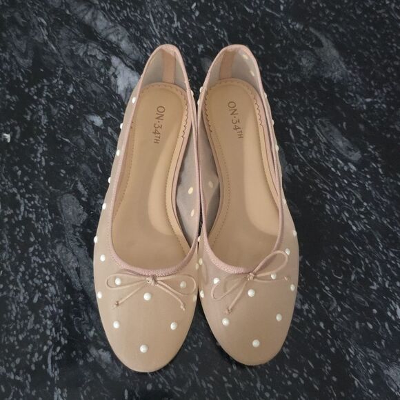 BRAND NEW ON.34TH ELEGANT BALLET FLATS with POLKA FOTS - Picture 2 of 16
